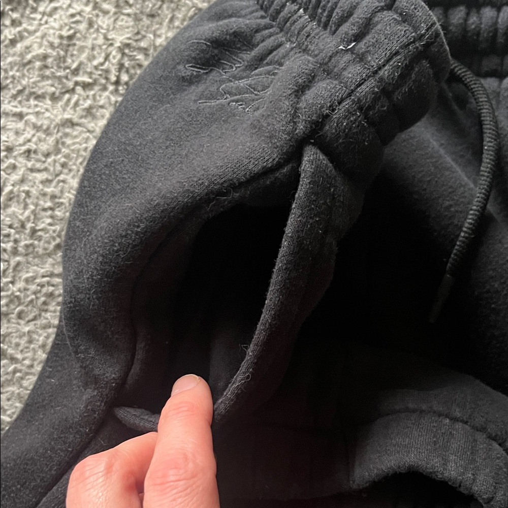 Boys Jordan Sweatpants | M (10/12) - Picture 5 of 6